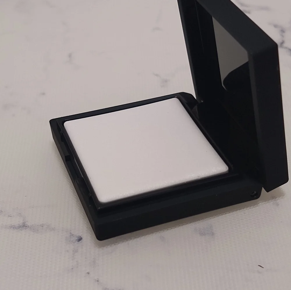 Nars Light Reflecting TRANSLUCENT CRYSTAL Setting Powder Pressed .06 oz